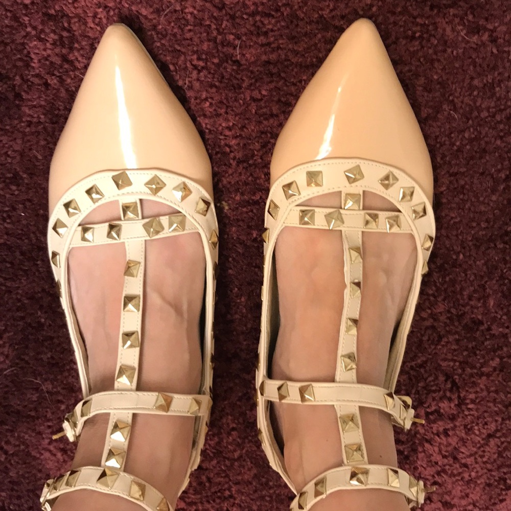 Designer Inspired Nude Patent Flats Sz 8 (US)